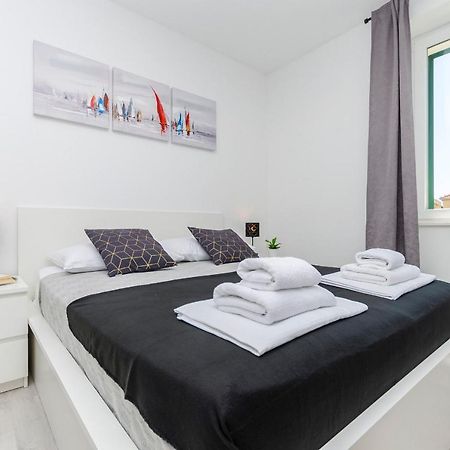 Apartments And Rooms Adriatic Suites Sibenik Luaran gambar
