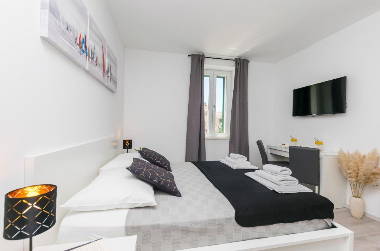 Apartments And Rooms Adriatic Suites Sibenik Luaran gambar