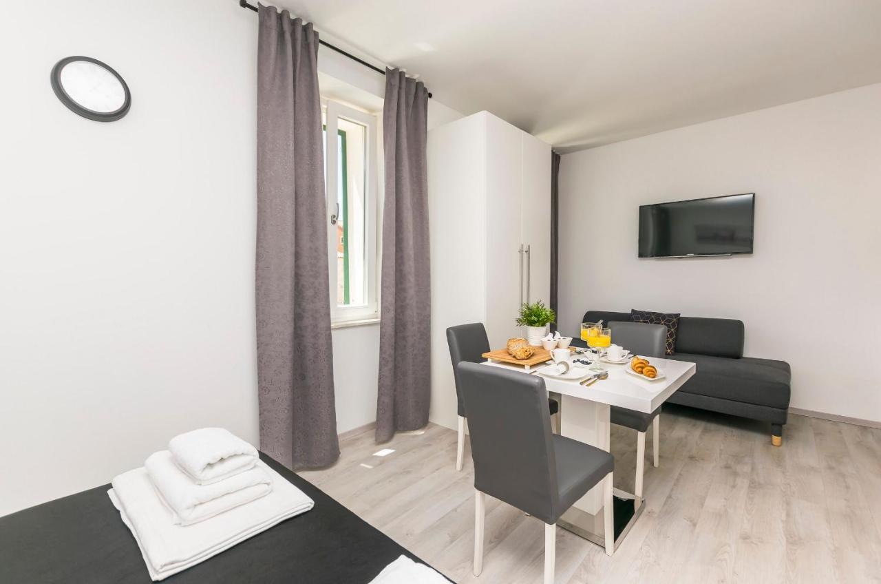 Apartments And Rooms Adriatic Suites Sibenik Luaran gambar