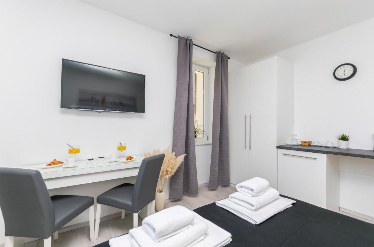 Apartments And Rooms Adriatic Suites Sibenik Luaran gambar